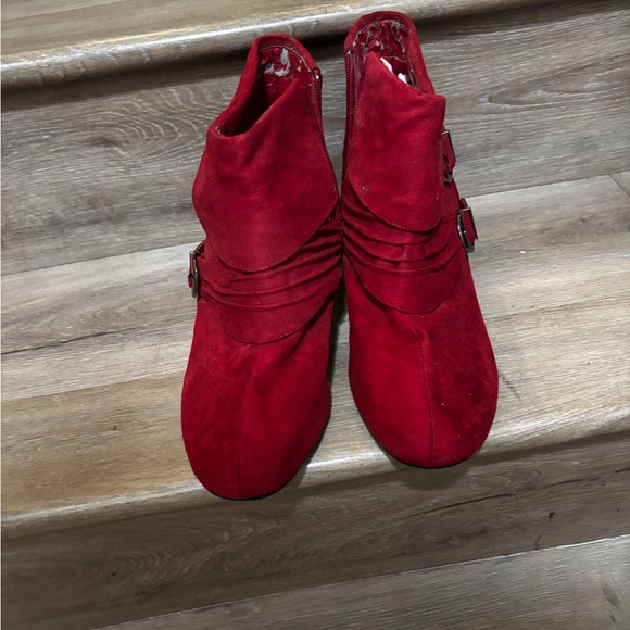 Elegant Red Women's Ankle Boots - Picture 1 of 4